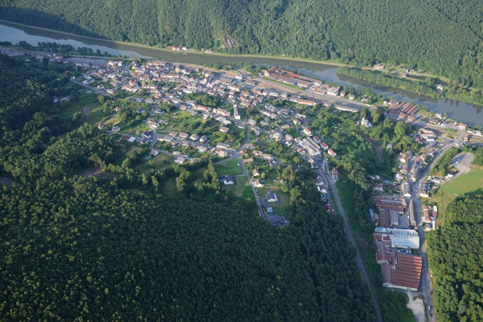 10-Deville - 10-Deville.jpg 10-Deville.jpg