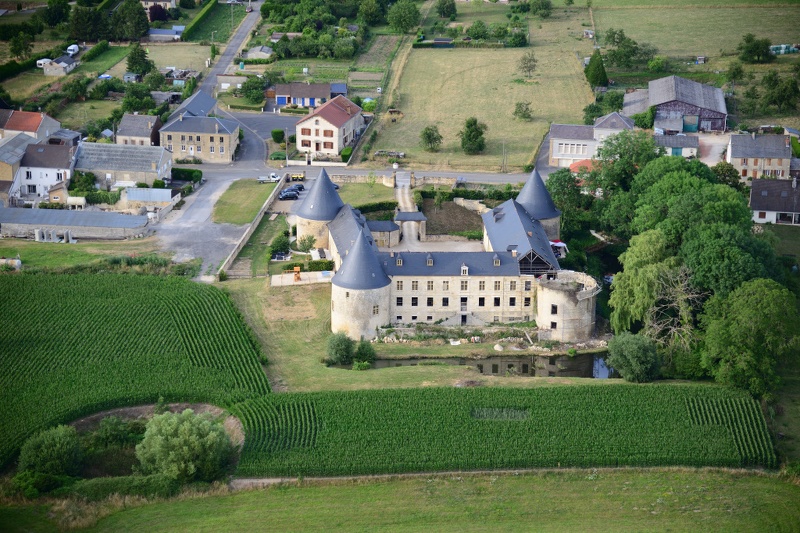 19-06-Charbogne-Chateau