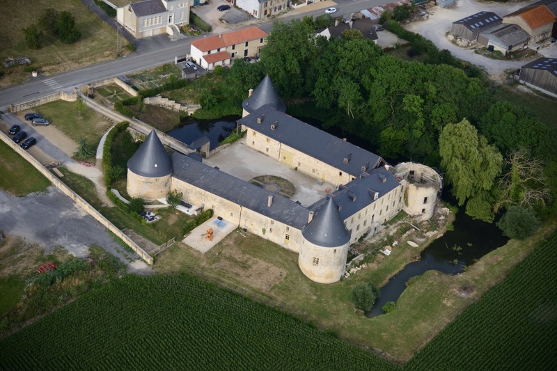 19-22-Charbogne-Chateau.jpg