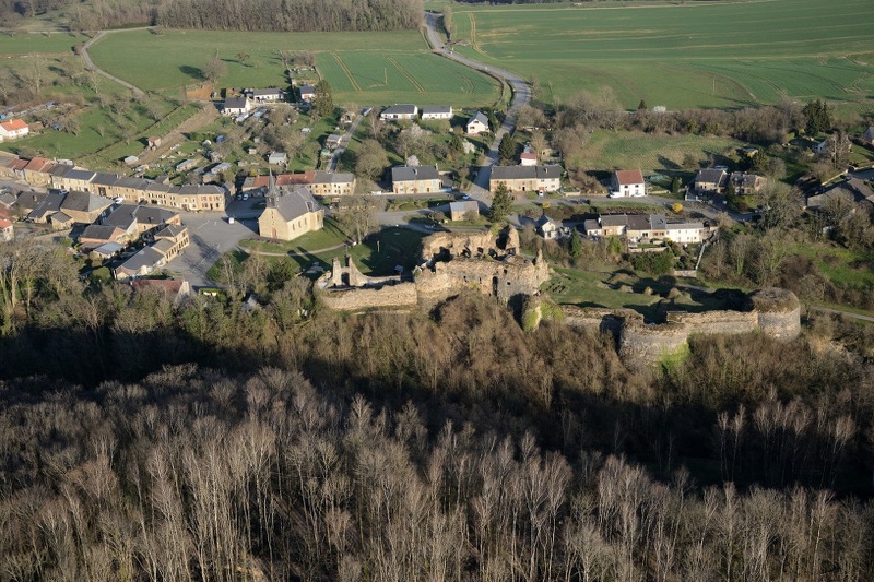 22-08-Montcornet-Chateau.JPG