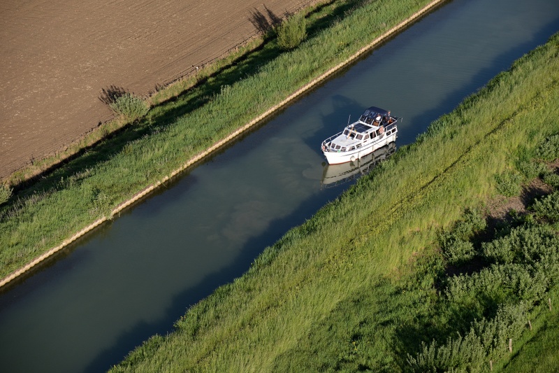 22-07-Canal-des-Ardennes.JPG