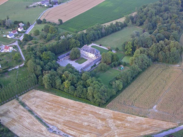 40Chateau Arnicourt Les Ardennes vues du ciel Photos aériennes