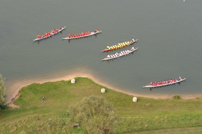 09-Sedan-Dragon-Boat.jpg