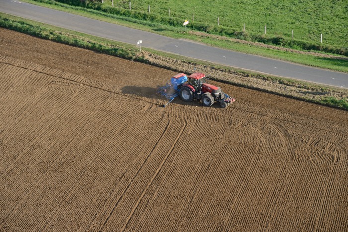 02-Brevilly-Tracteur.jpg