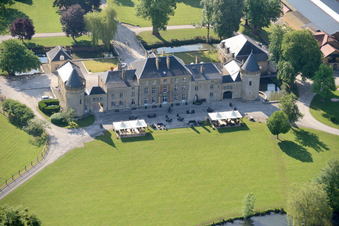01-Donchery-Chateau-Faucon.jpg